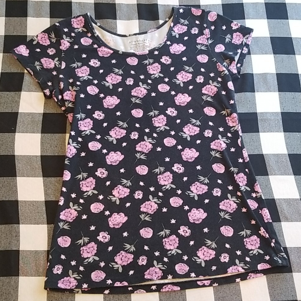 Downeast favorite scoop tee